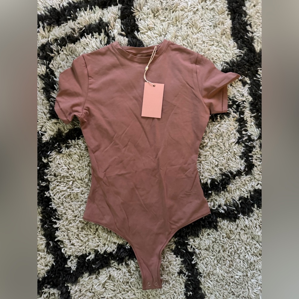 Quince body suit mauve sz s new with tags